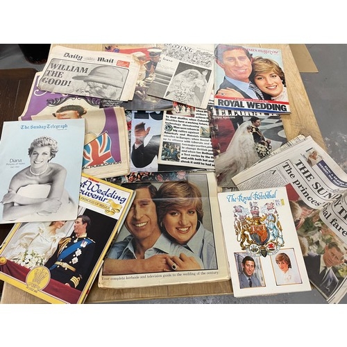 254 - Selection Of Royal Memorabilia Inc Magazines, Newspapers & a Record