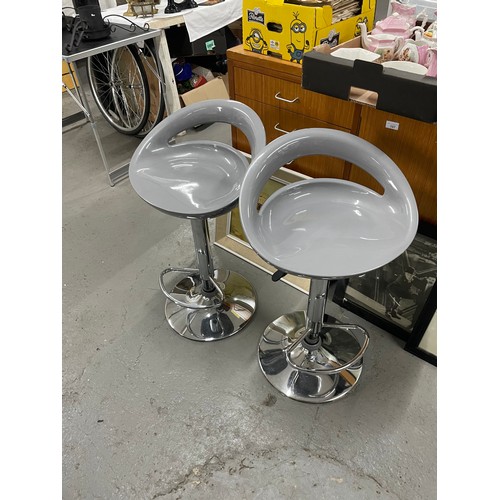 260 - 2 Grey Chrome & Grey Bar Stools