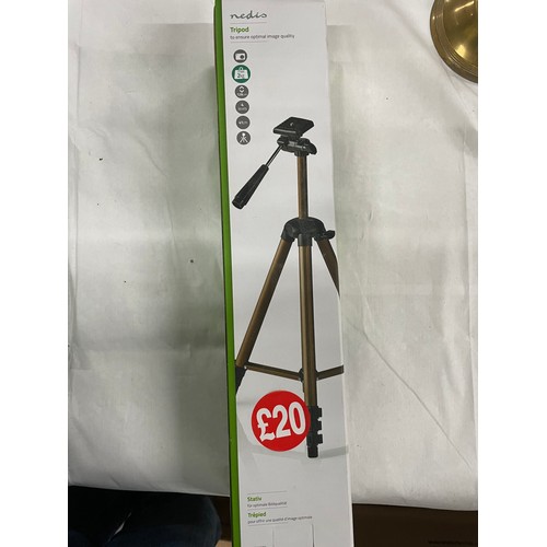 269 - New Boxed Camera Tripod