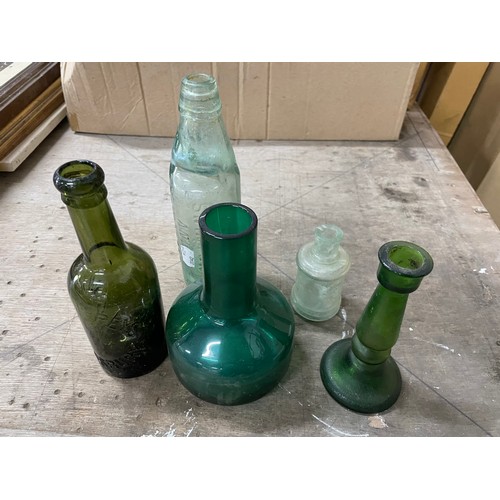 289 - 5 Pcs Of Vintage Glass