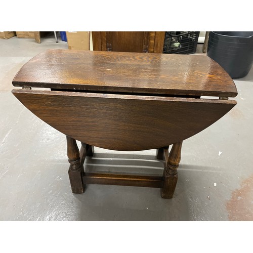 213 - Small Oak Antique Drop leaf Side Table