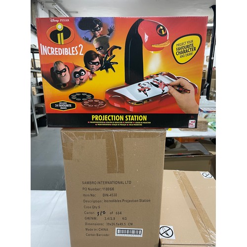 68 - 1 box Of 6 Incredible Projector Stations