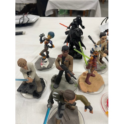 257 - Large Collection Of Disney Infinity Starwars Characters, Cards & Crystals