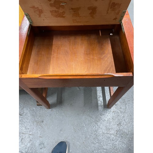 289 - 1960s Childs School Desk in Beech