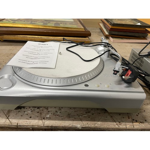 34 - Ion Record Player With CD Copy Function