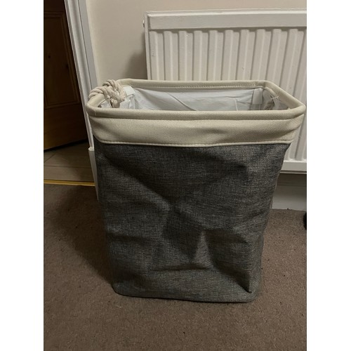 88 - 66l Hessian Style Laundry Basket