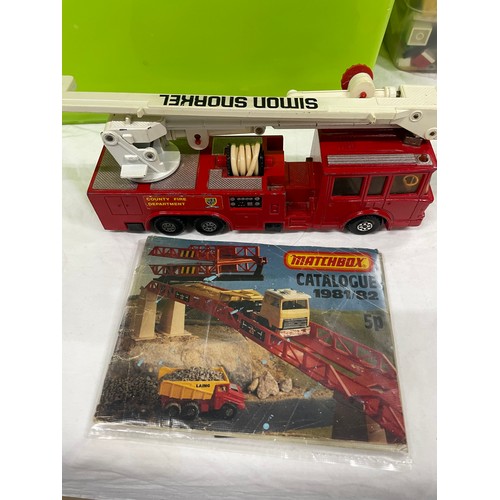 72 - Vintage Matchbox Simon Snorkel Fire Engine & 1981/82 Matchbox Catalogue