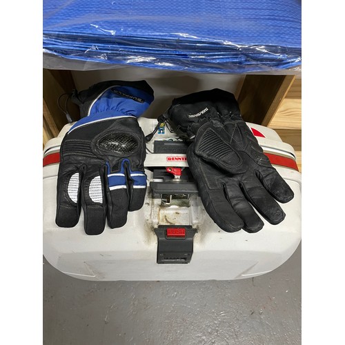 318 - Motorcycle Lock Box & Gloves With Key