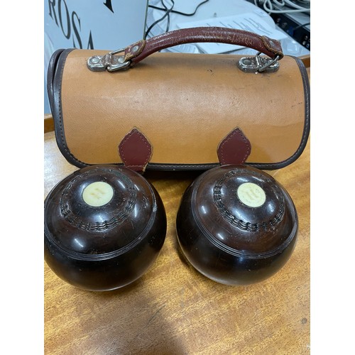 324 - Set Of Vintage Lawn Bowls With Leather Carry Case