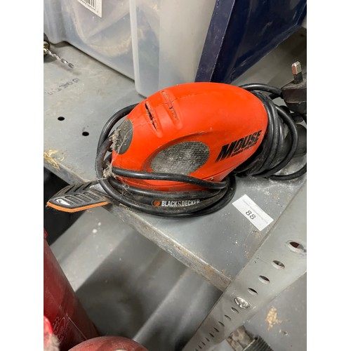 110 - Black & Decker Mouse Sander