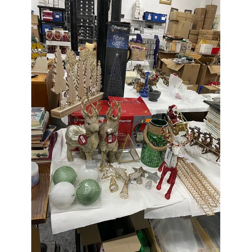 114 - 18 pc Christmas Bundle (these are customer returns & undelivered parcels)