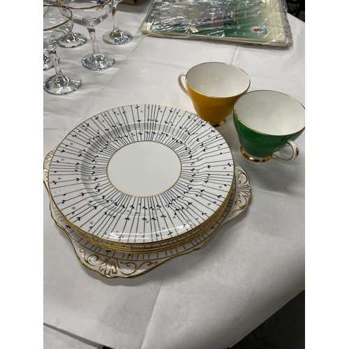 182 - Selection Of Royal Grafton Side plates & Cups