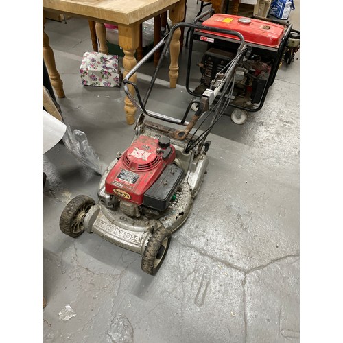 127 - Honda Petrol Lawn Mower A/F