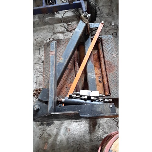 115 - 200kg Hydraulic lifting Frame