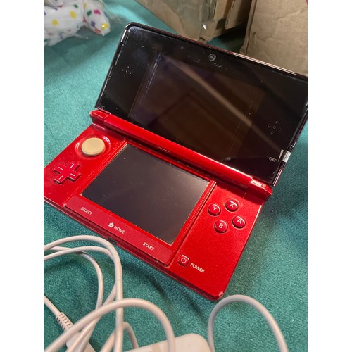 282 - Nintendo 3DS With Charger (Needs Update)