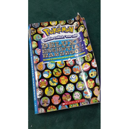 80 - 2015 Pokemon Deluxe Essential Handbook