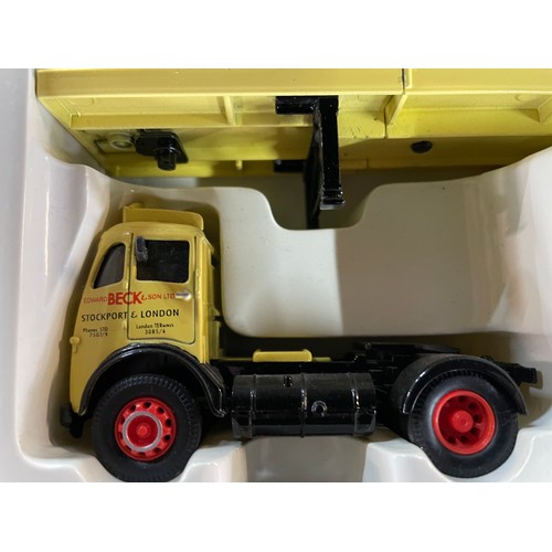 33 - Corgi CC12801 Edward Beck& Sons LTD Foden FG Articulated & long Platform Trailer