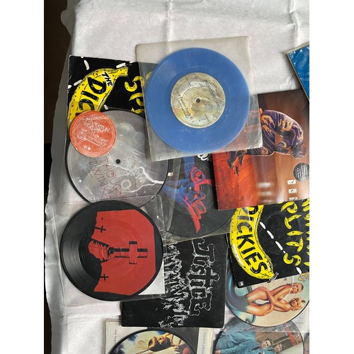 51 - Selection Of Vinyl Picture Singles, Inc Blonde On Blonde, Alkaline Trio, Whitesnake, Madness ETC