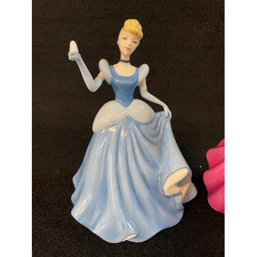 120 - 3 Royal Doulton Disney Figurines Inc Sleeping Beauty, Cinderella & Snow White
No Chips Great Conditi... 