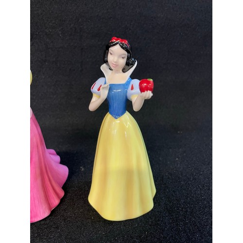 120 - 3 Royal Doulton Disney Figurines Inc Sleeping Beauty, Cinderella & Snow White
No Chips Great Conditi... 