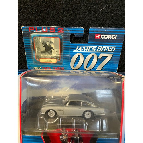 187 - Aston Martin DB5 & Rolls Royce With Figures & Data Cards Gold Finger By Corgi