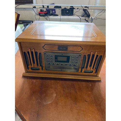 292 - Vintage style - Classic -  record player and record player and radio