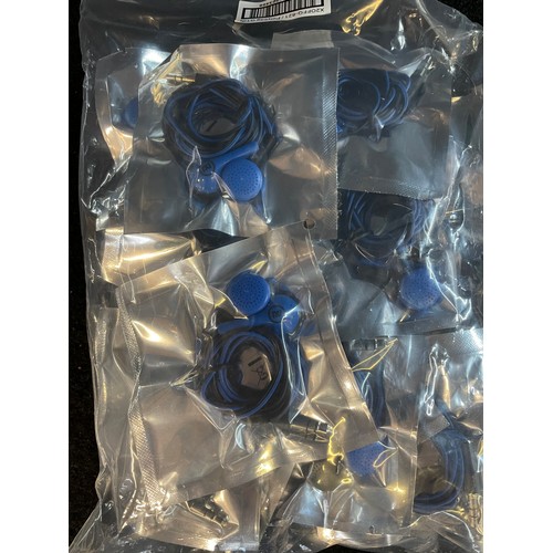 56 - 25 Packs Of Off Set Skull Candy Earbuds