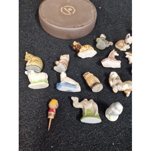57 - A Hornsea small dish and a selection of wade miniatures including nursery rhyme characters and anima... 