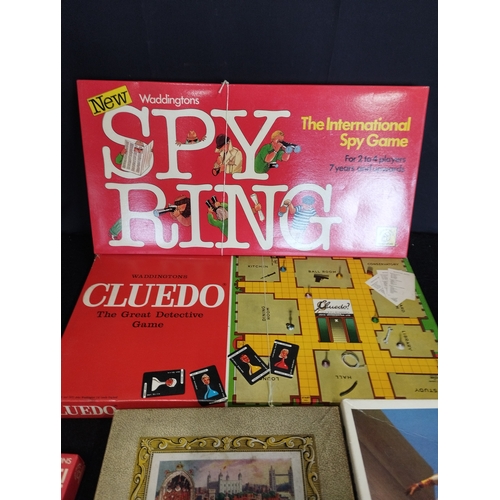 146 - Selection of Vintage Board Games and Jigsaws inc Waddingtons Cluedo and Spy Ring