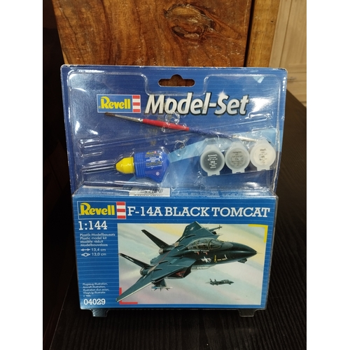 311 - Revell 1:144 F-14A Black Tomcat Model Kit. Brand New with Glue and Paints