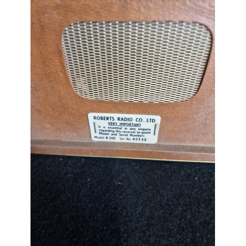 10 - Vintage Roberts Radio R300