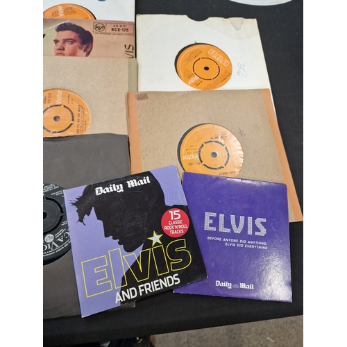 26 - 21 ELVIS - RCA 45s and 2 CDs