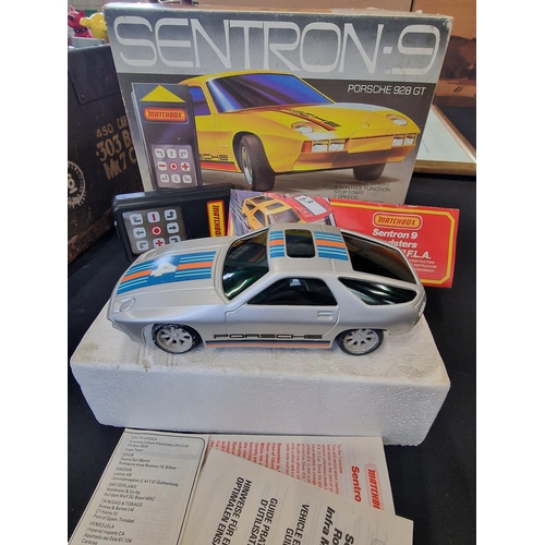 Matchbox Sentron 9 roadster Infra Mobil Porche 928 GT Remote