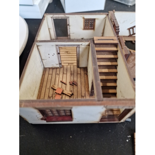 91 - Wargaming buildings, scenery and Dioramas