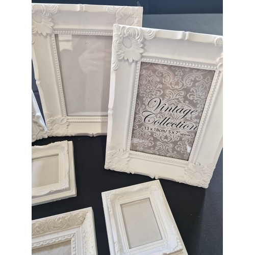 114 - Wall hanging or free standing pictures frames in various sizes. Vintage style