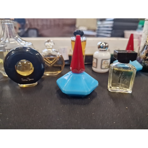 156 - A selection of vintage perfumes and an atomiser for L'Air du Tempus