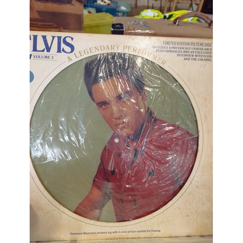 163 - Large Selection of Vintage Collectable Elvis Presley Vinyl Records inc Picture Disc.