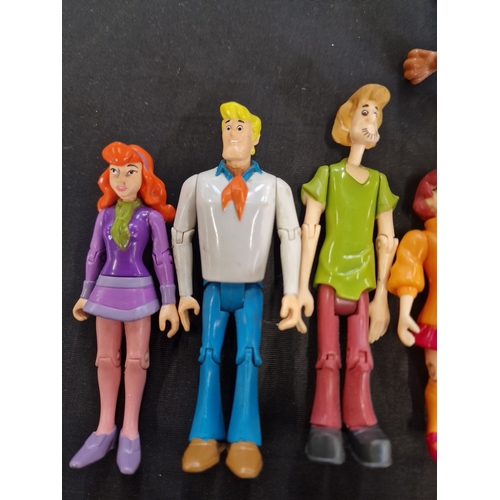 232 - Vintage Scooby Doo figures