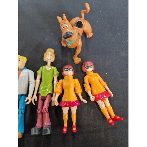 232 - Vintage Scooby Doo figures