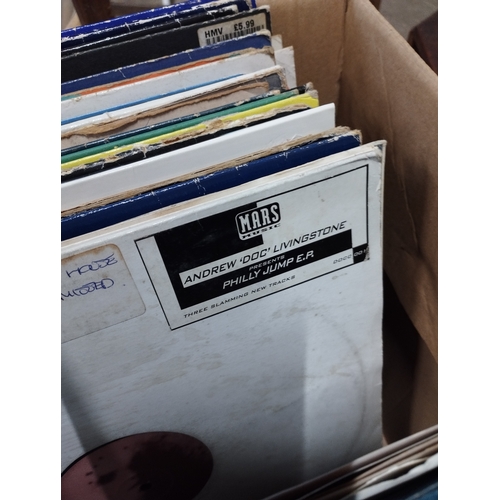 350 - Selection of Collectable Vinyl Electronic and House Records inc M-People and Up Yer Ronson. Includes... 