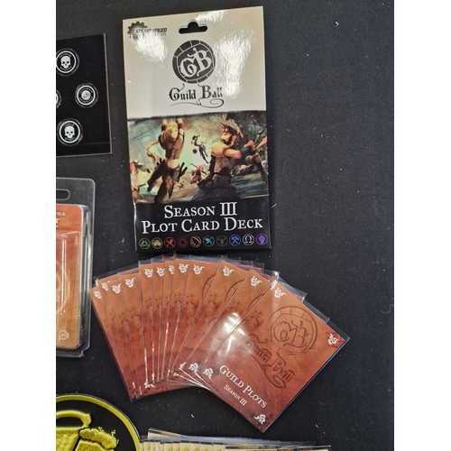 398 - Guild ball Brewers Guild - two rookie Mash figures, scum figure, spigot figure, 12 season 3 plot car... 