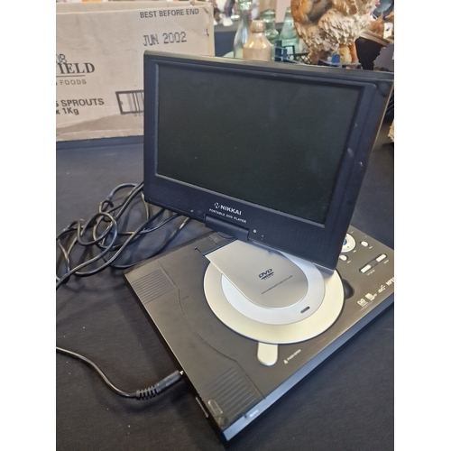 80 - NIKKAI portable DVD player with movable screen