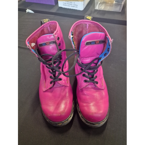 56 - Dr Martens size 6.5 in pink 14 hole lace up