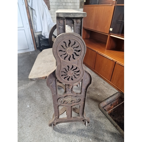 1 - Victorian Cast Iron and Wood Mangle. Fully Working.