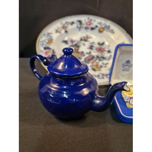 122 - A collection of vintage items. Includes coalbolt blue one person tea pot, Ainsley earings and brooch... 