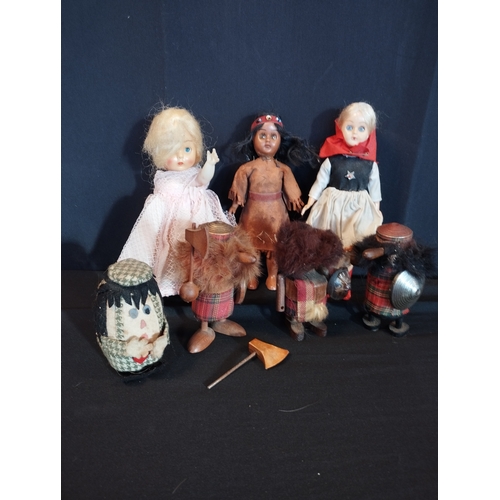 140 - Selection of Vintage Collectable Toy Dolls and Wooden Scottish Warrior Figures.