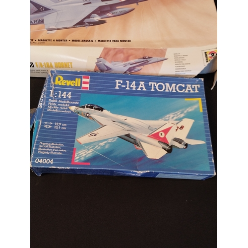 152 - Selection of Model Planes and Model Kits inc Airfix FA18 Hornet, Revell F14 Tomcat, Revell Spitfire ... 