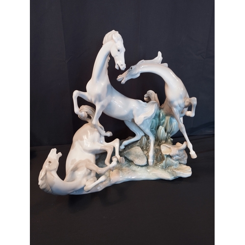 157 - Rare Vintage Lladro Horse's Group #1021 Equestrian Figurine Approx. 46L x 44H cm.
*ITEM CANNOT BE SH... 