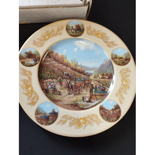 177 - Selection of Vintage Collectable Plates inc Royal Creamware