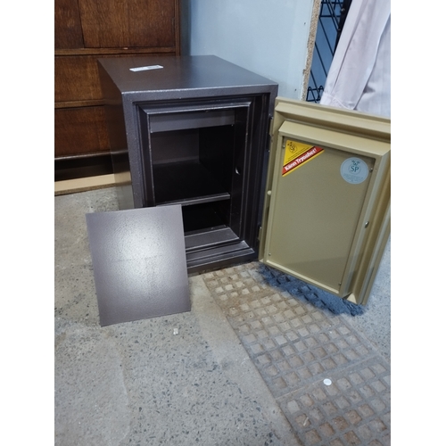 195 - Diplomat D60 Combination and Key Security Safe. With Key. Approx. 56h x 38w x 45cm.